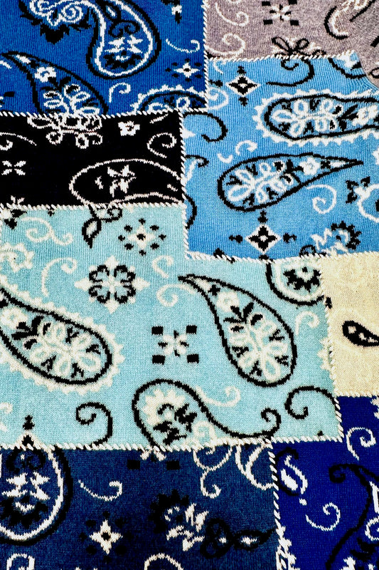 FEMME 100% CACHEMIRE 'BANDANA' À FERMETURE ÉCLAIR. D-24500/43ML