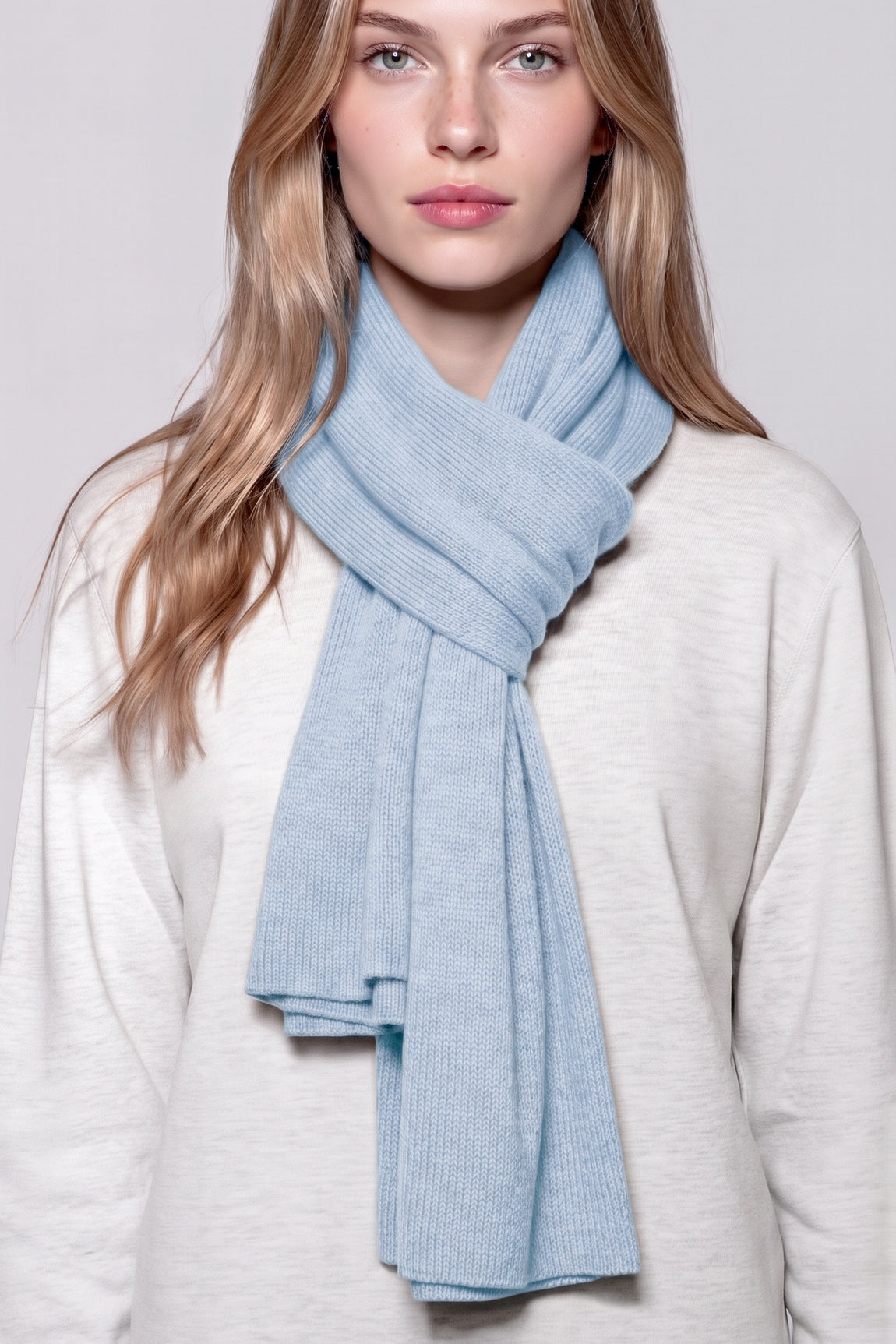 ETOLE MOUSSEUSE EN CACHEMIRE LT BLUE 23239 LT BLUE